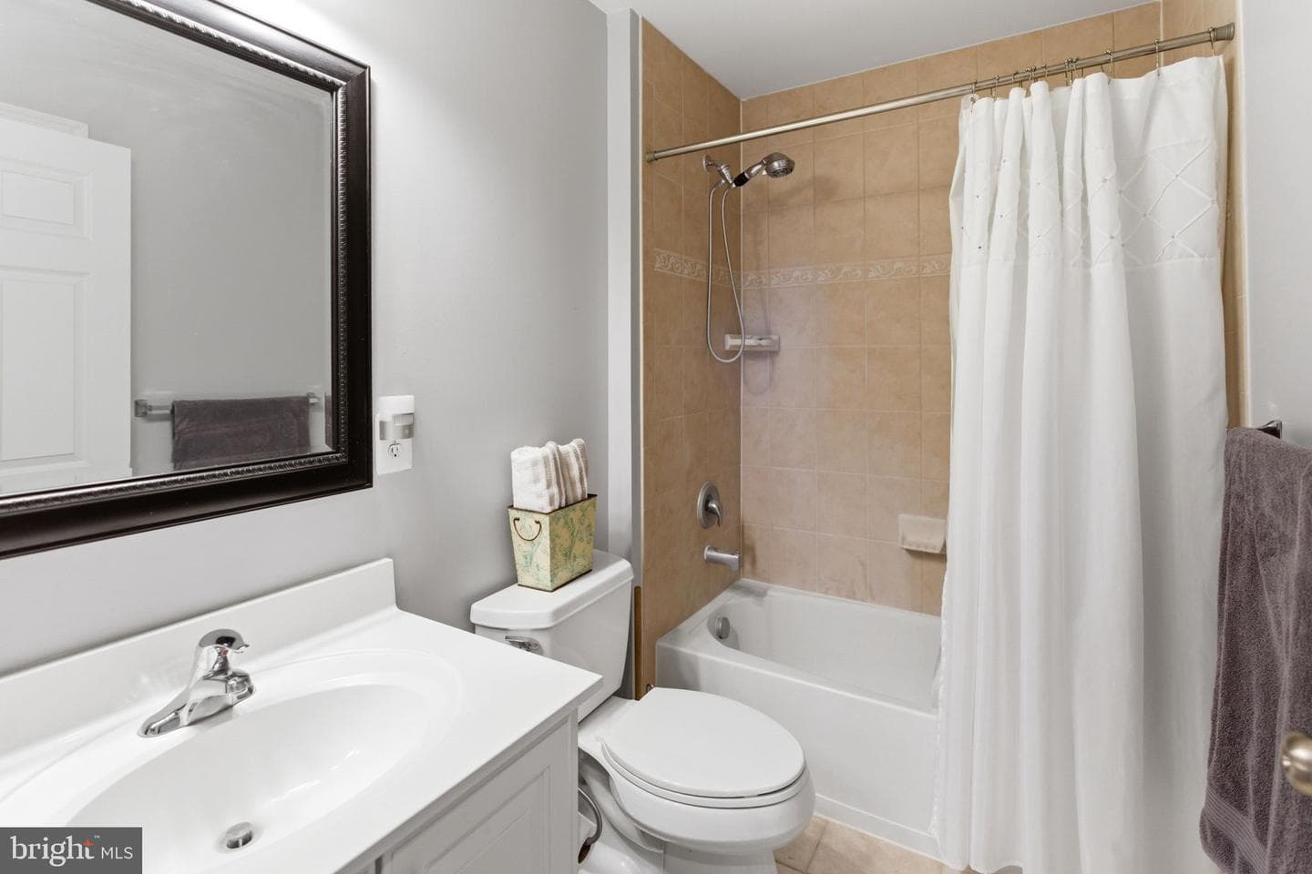 100 Half Penny Court photo 21