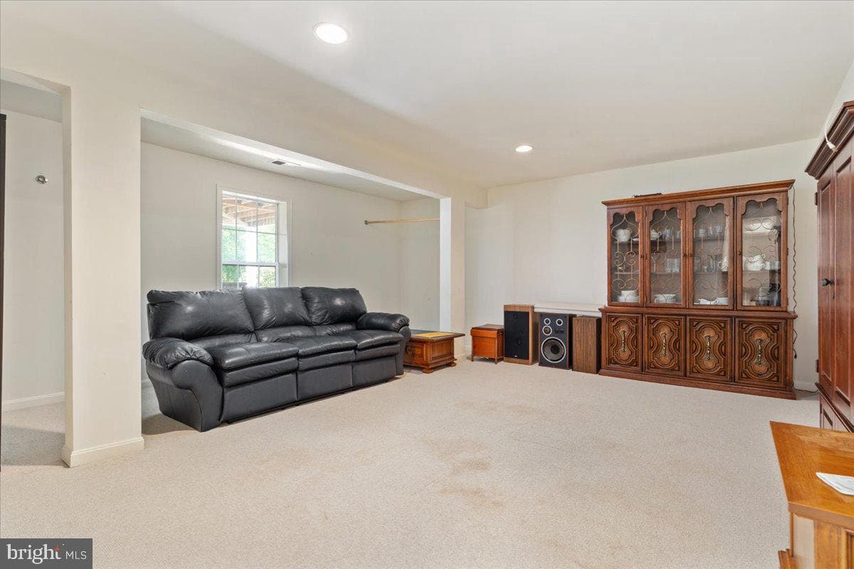 326 Morlyn Drive photo 31