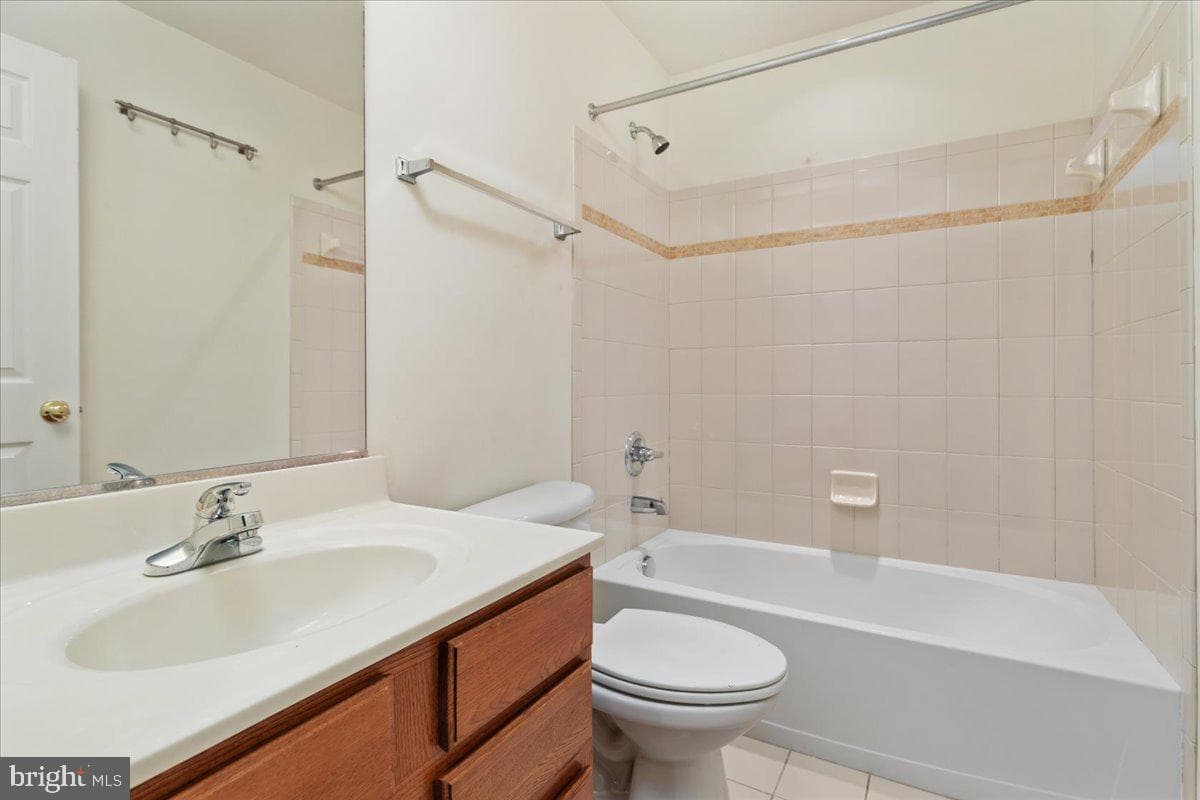 326 Morlyn Drive photo 32
