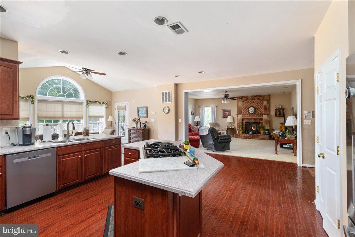 326 Morlyn Drive photo 6