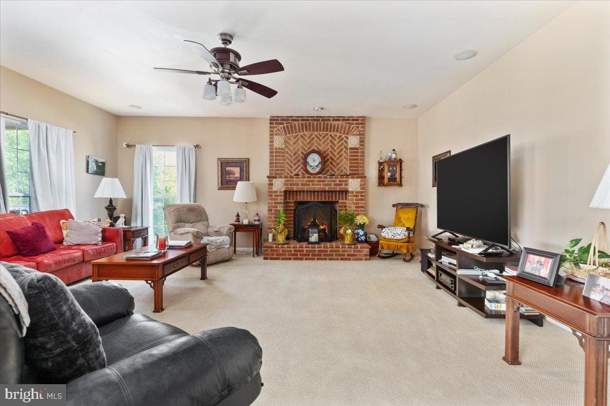 326 Morlyn Drive photo 9