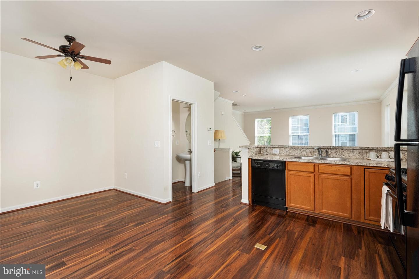 109 Splendor Garden Way photo 18