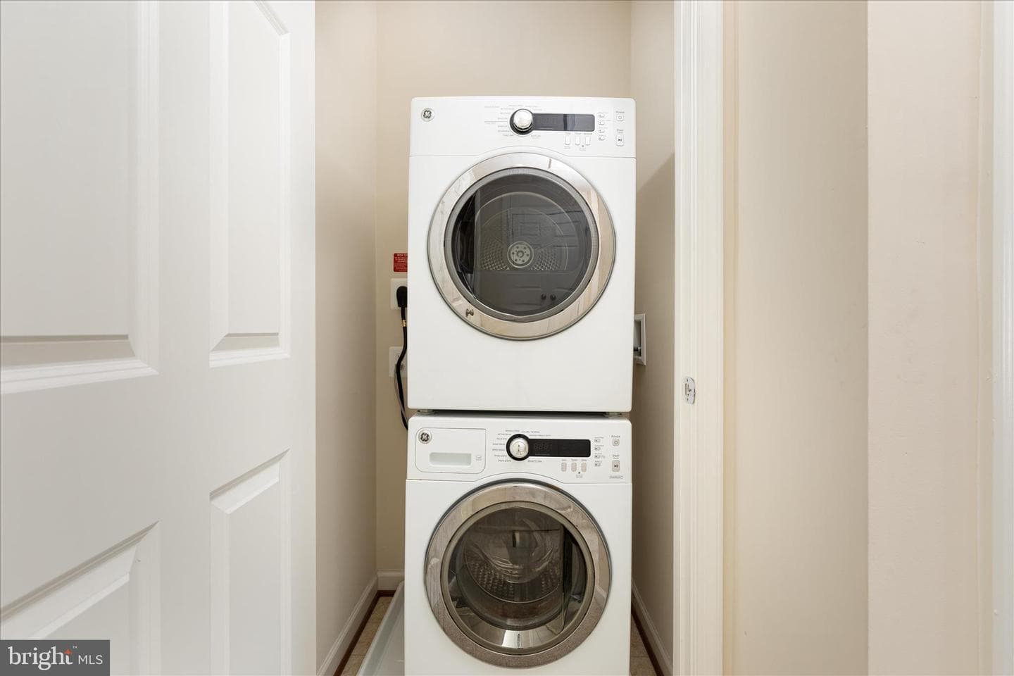 109 Splendor Garden Way photo 27