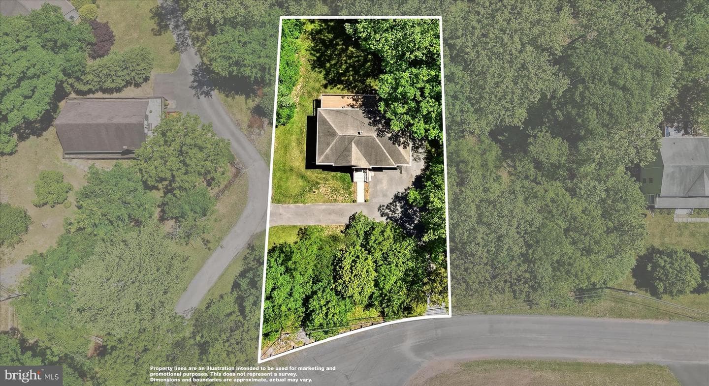 1201 Lakeview Drive photo 11