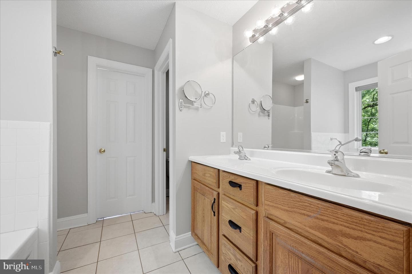 1201 Lakeview Drive photo 29