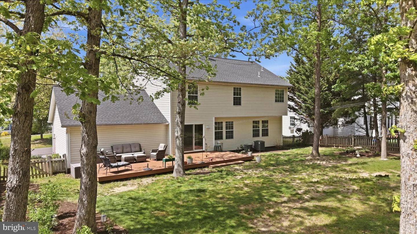 126 Churchill photo 43