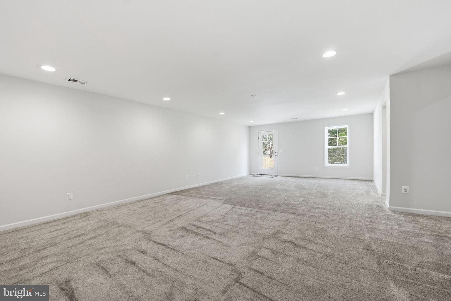 109 Goshen photo 43