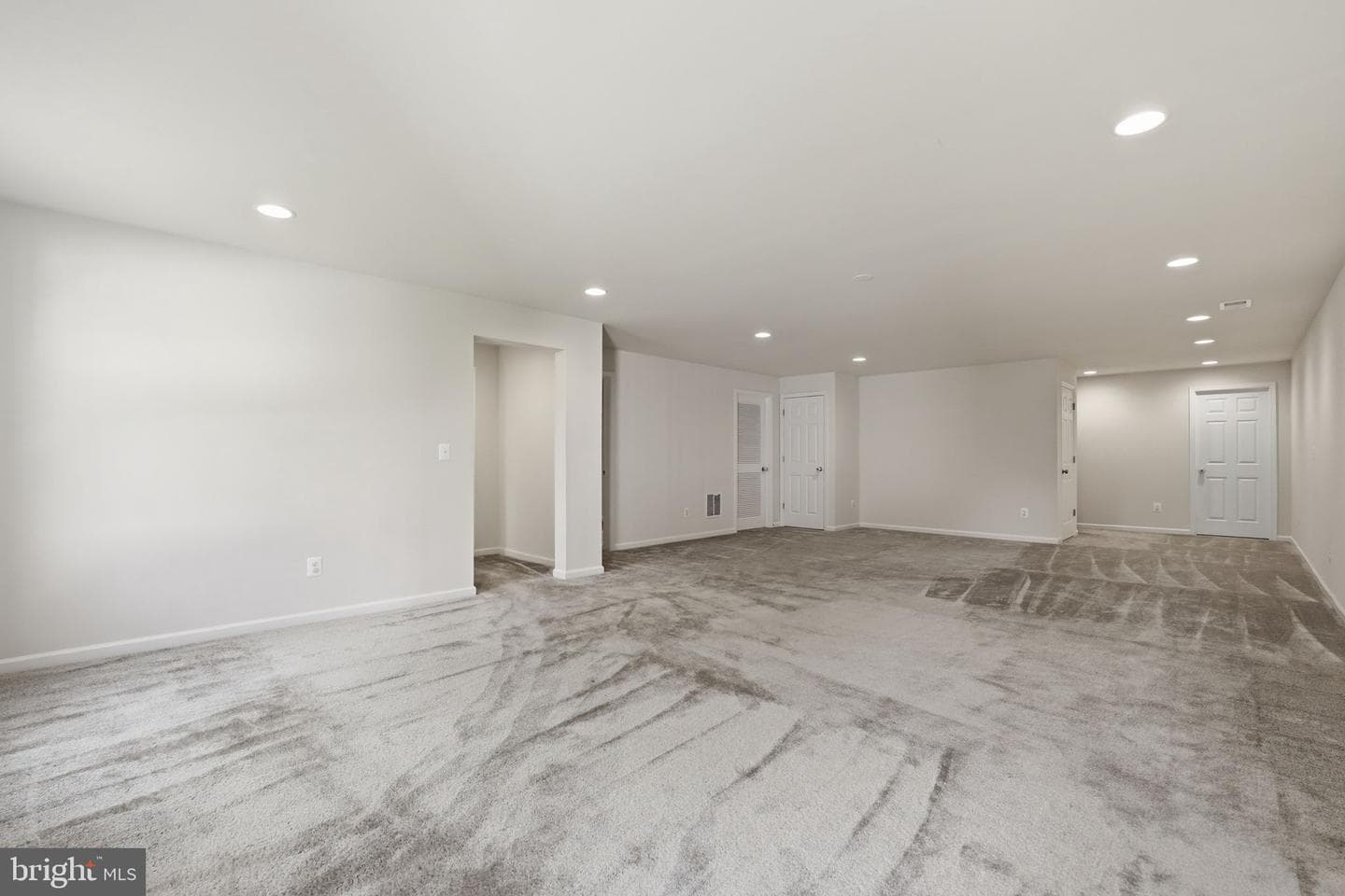 109 Goshen photo 44