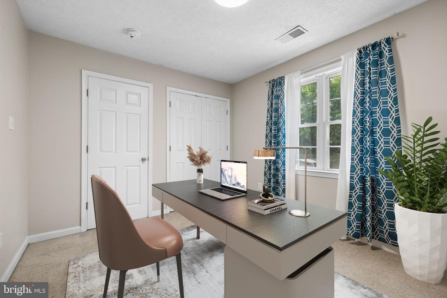 102 Fortress Drive photo 27