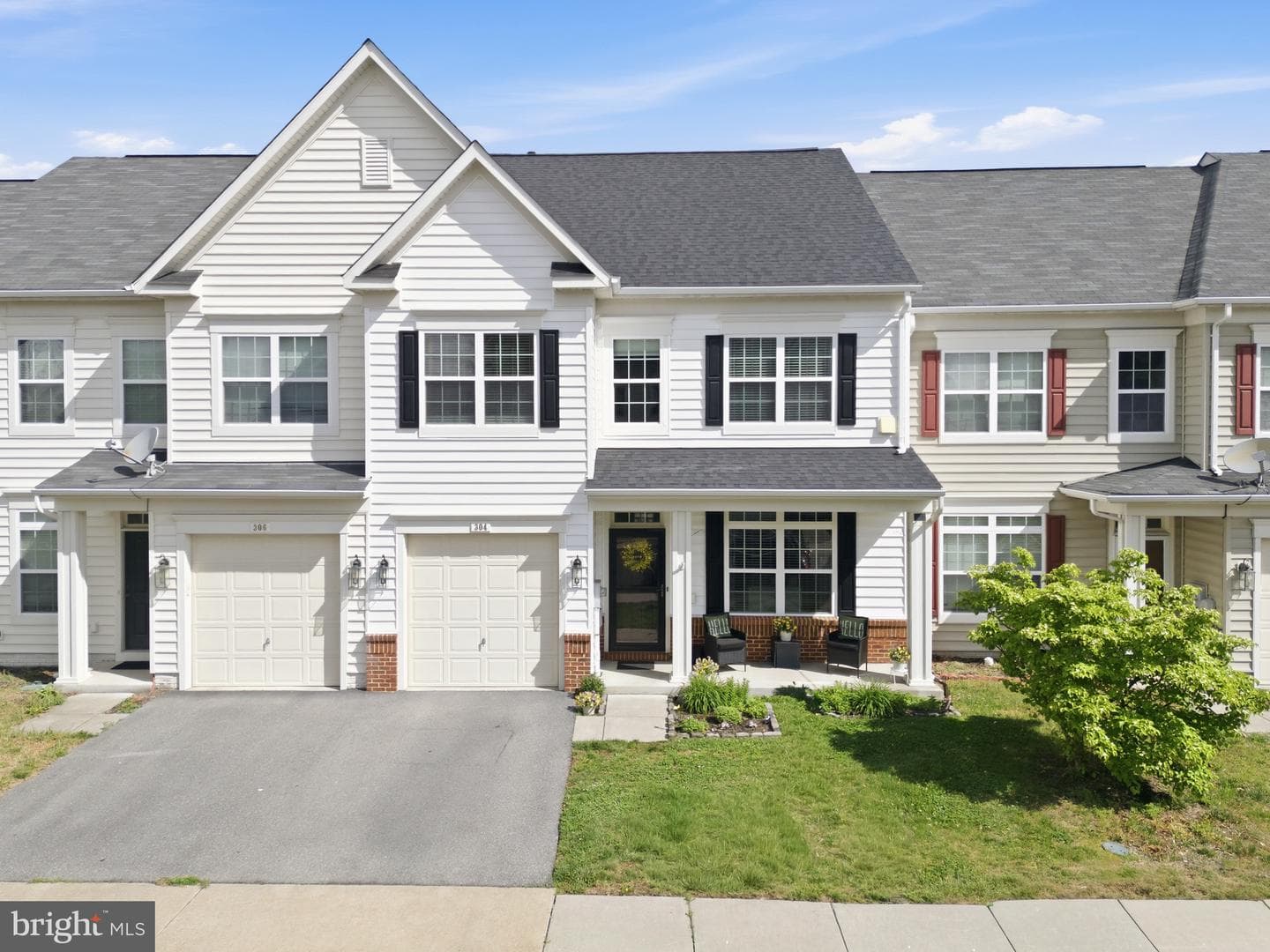 304 Prestwick Lane photo 2