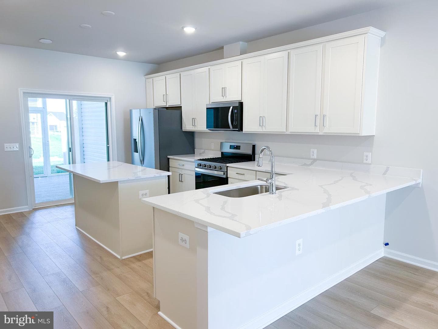 111 Heirloom Way photo 3