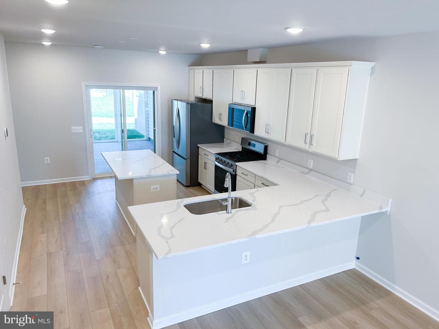 111 Heirloom Way photo 4