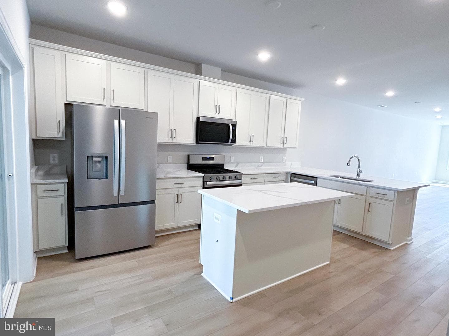 111 Heirloom Way photo 5