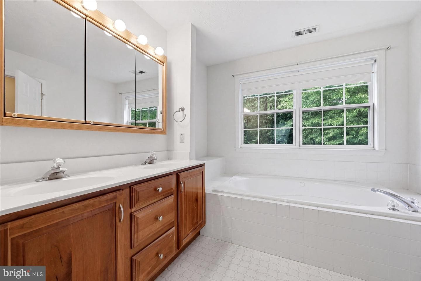237 Asbury Road photo 18
