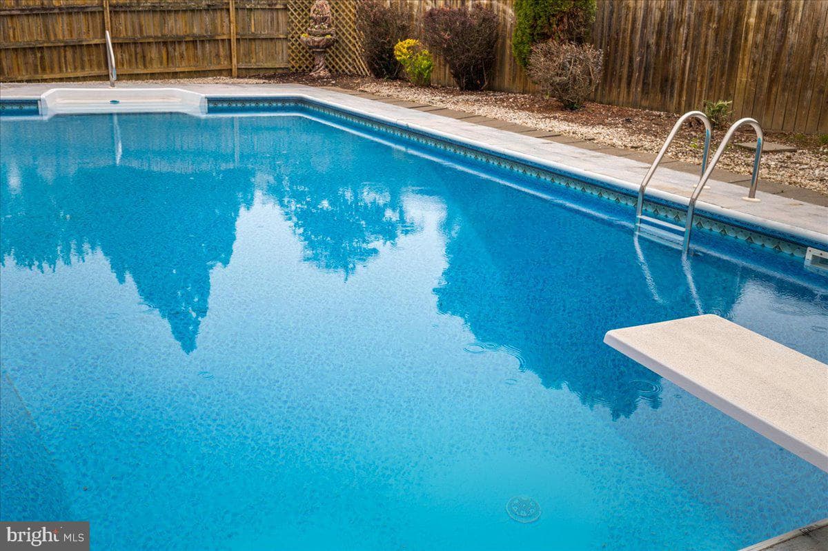 107 Dinwiddie Court photo 35