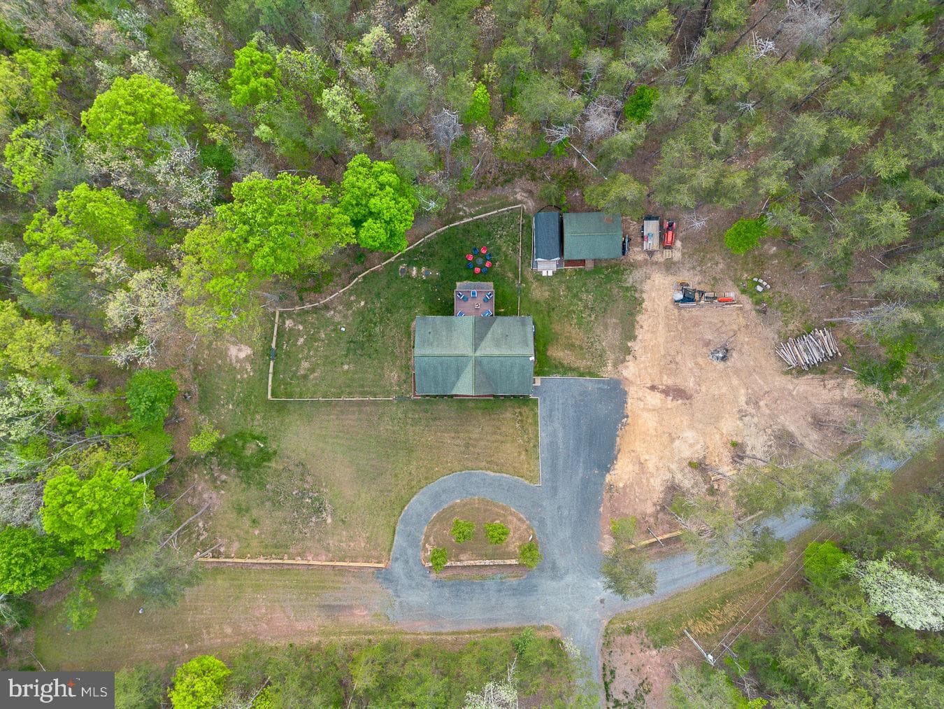 140 Pine Tree Court photo 9