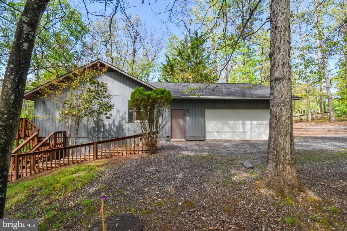 102 Northwood Circle photo 2