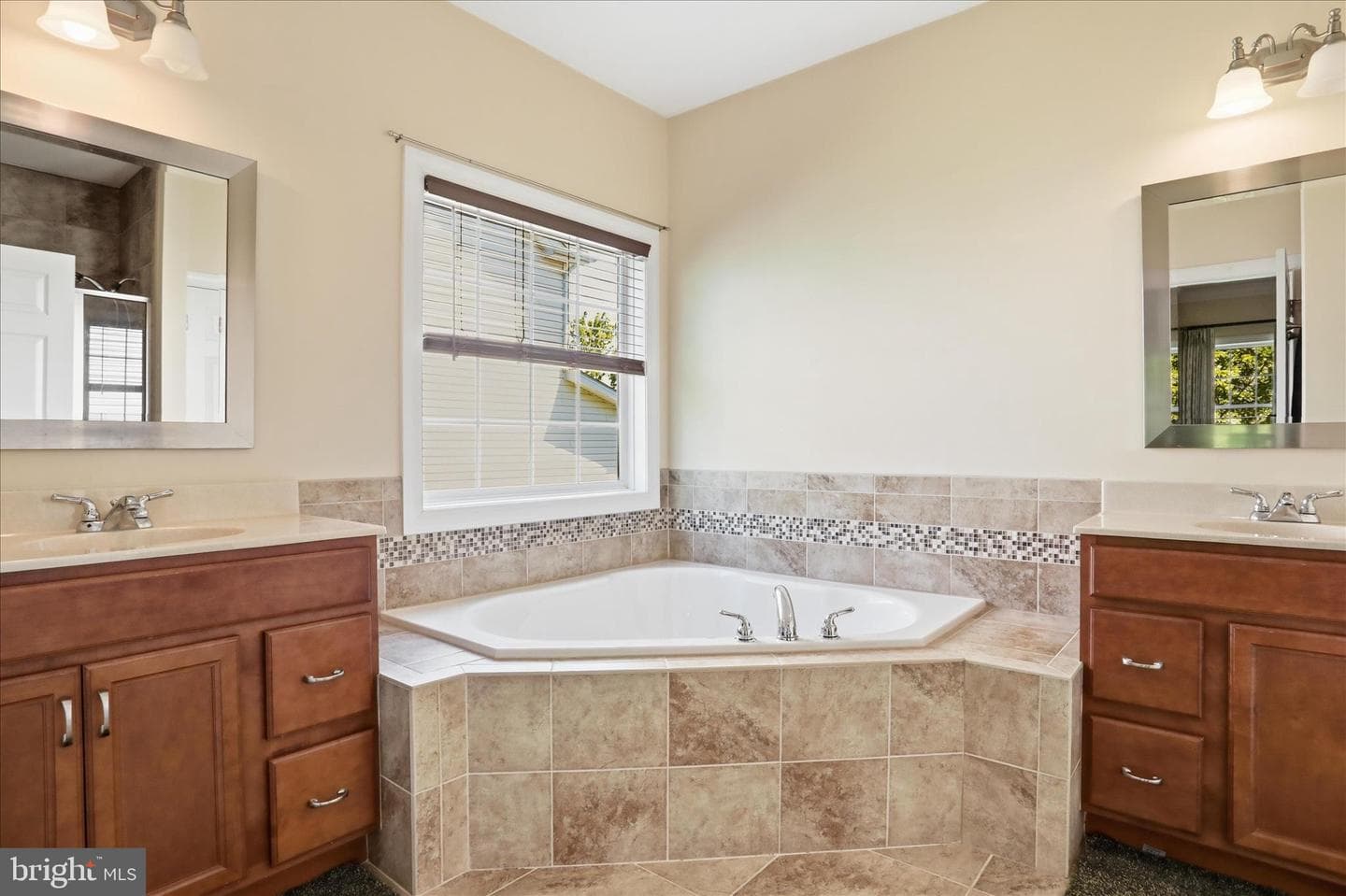 107 Harold Court photo 26