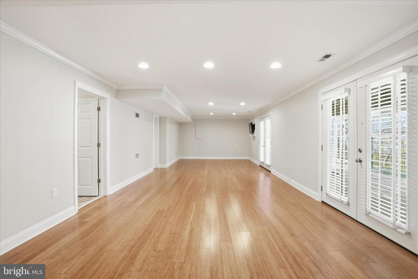 107 Harold Court photo 37