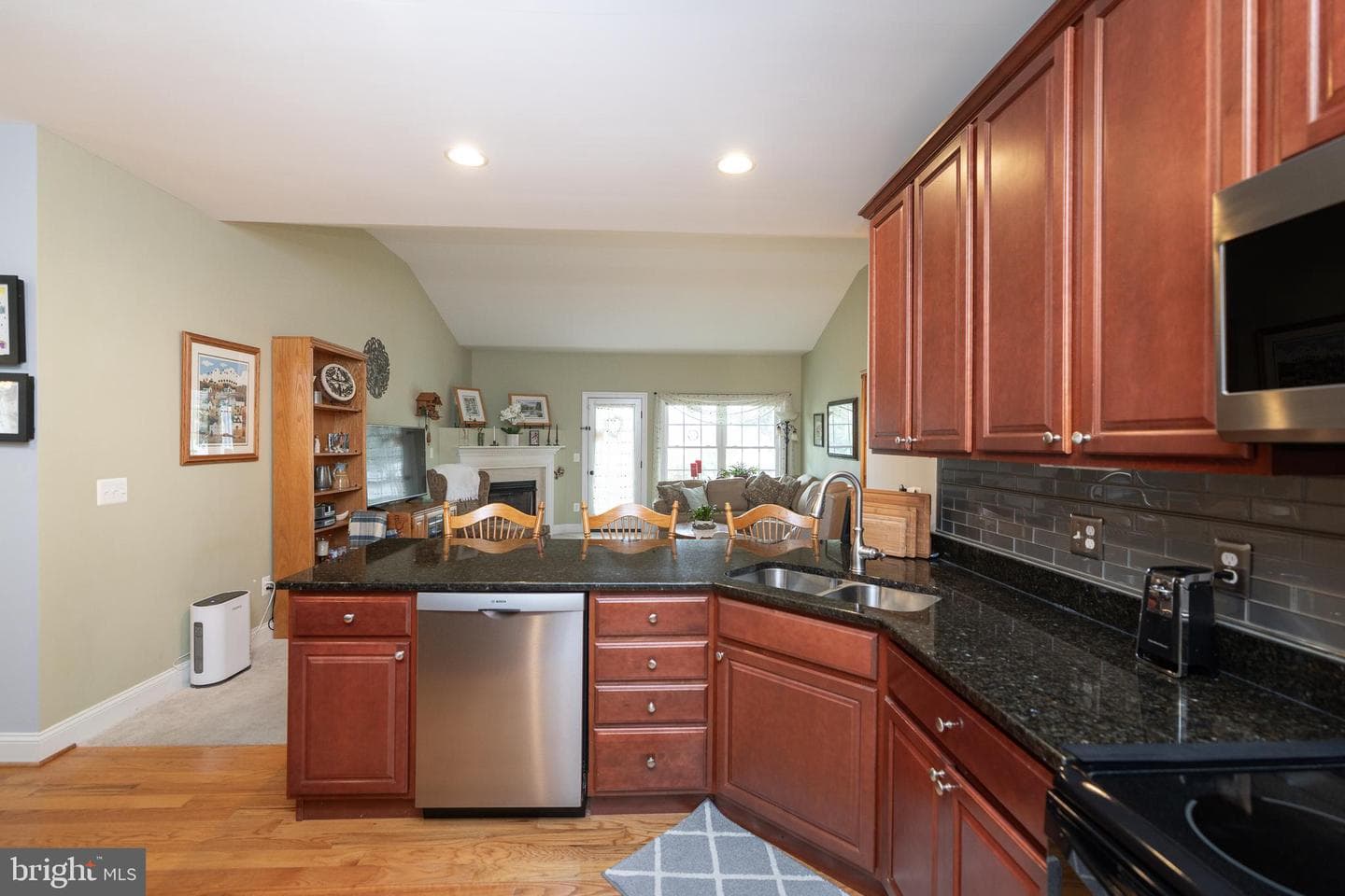 112 Wales Court photo 22
