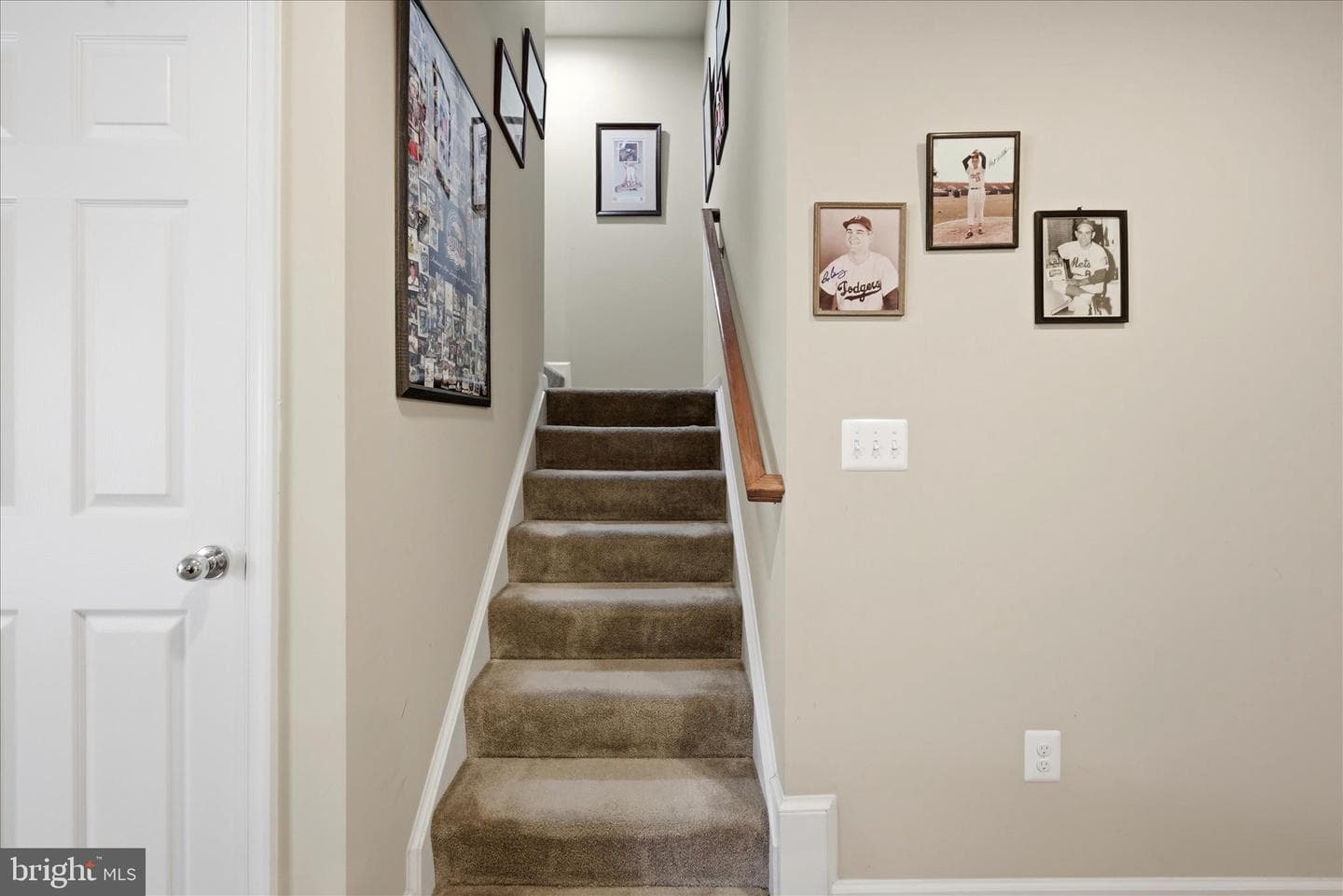 107 Fiesta Drive photo 39