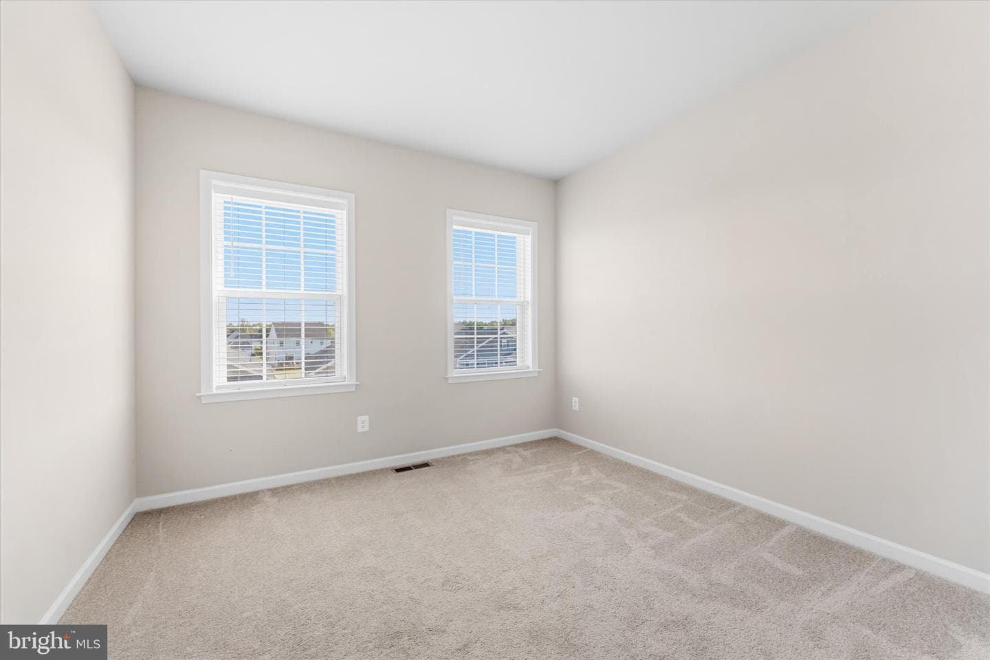226 Parkland Drive photo 28