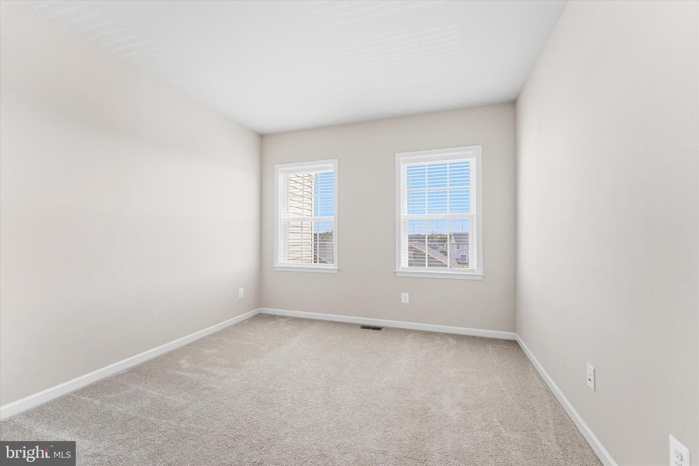 226 Parkland Drive photo 30