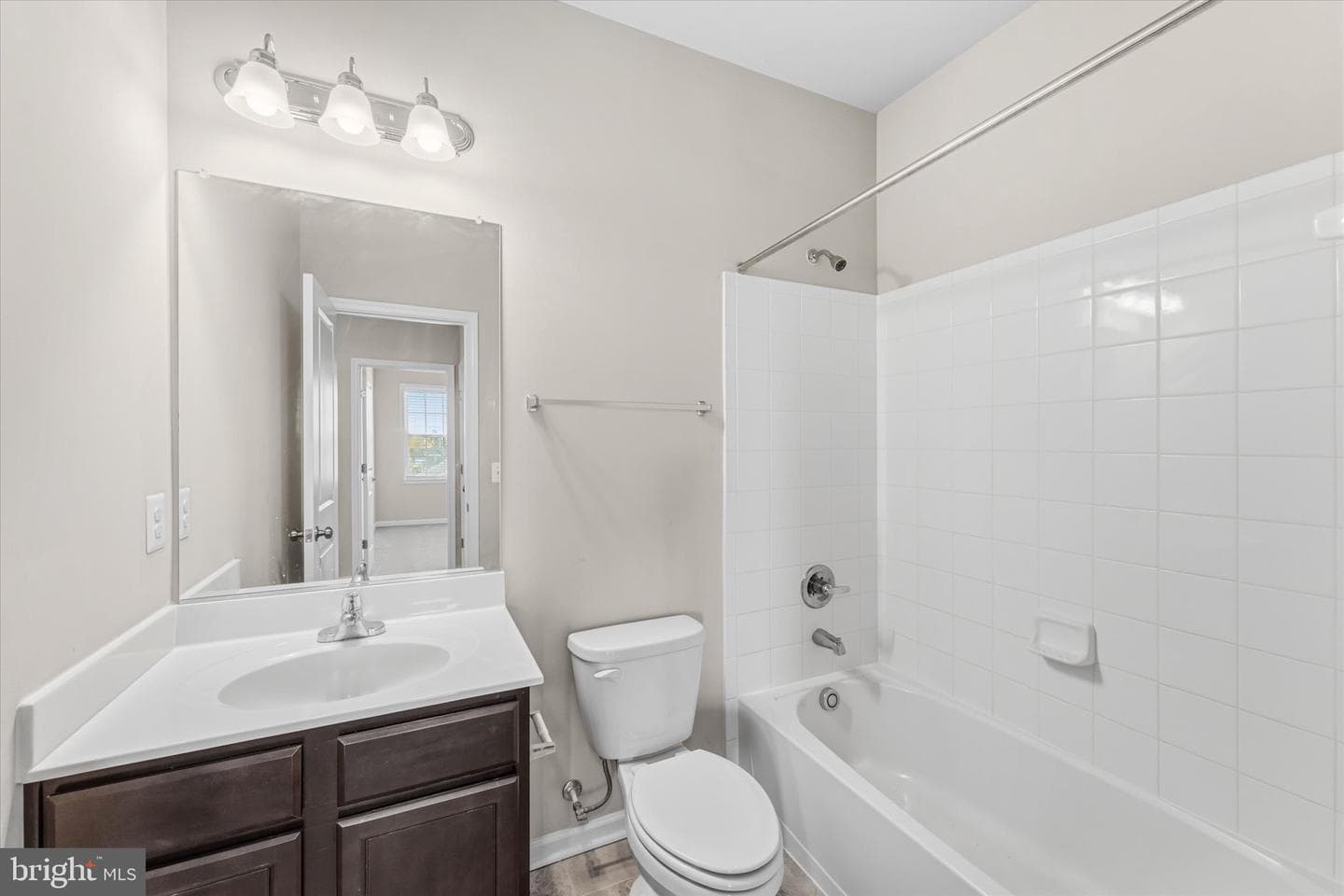 226 Parkland Drive photo 33