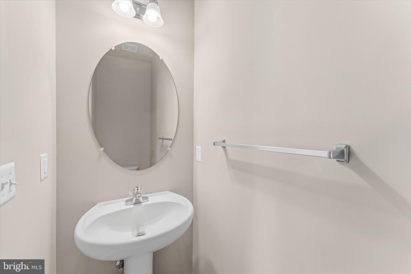 226 Parkland Drive photo 39