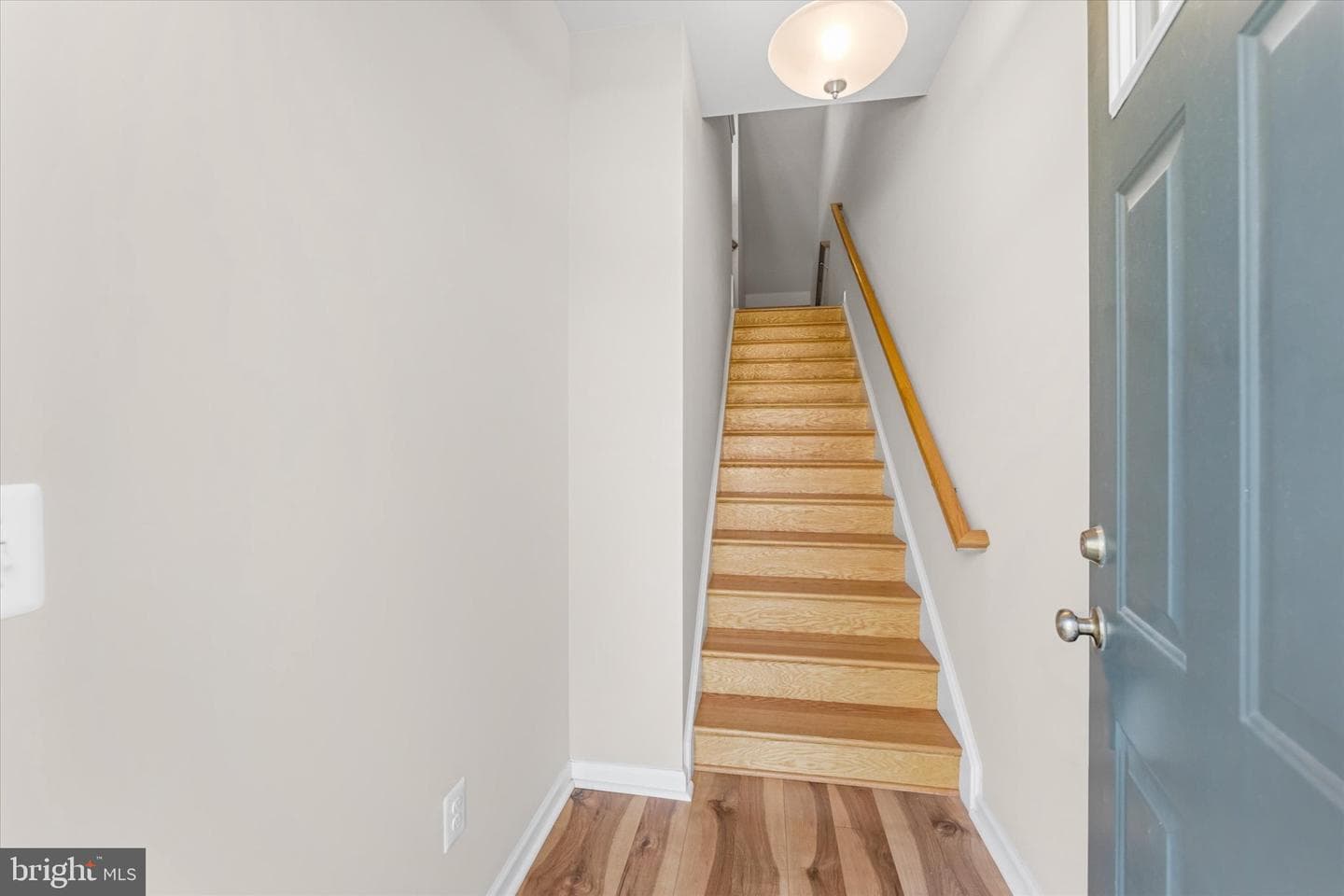 226 Parkland Drive photo 5
