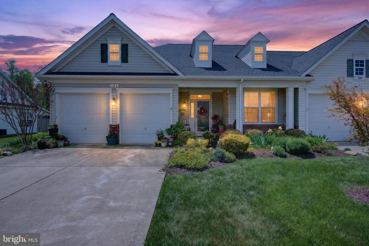 121 Shumard Court photo 3