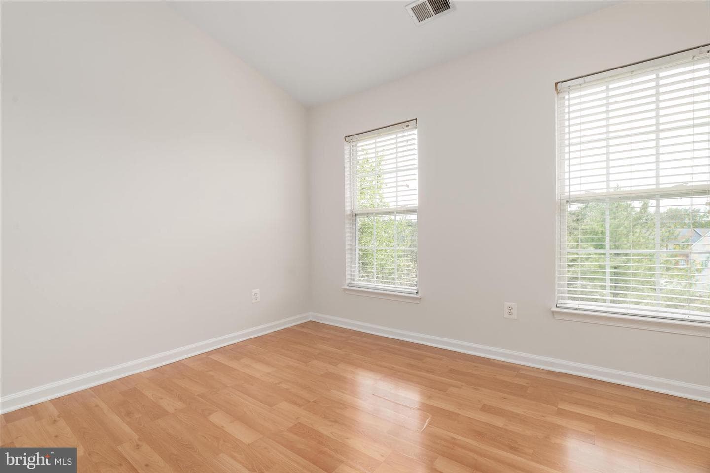 509 Hamilton Court photo 19