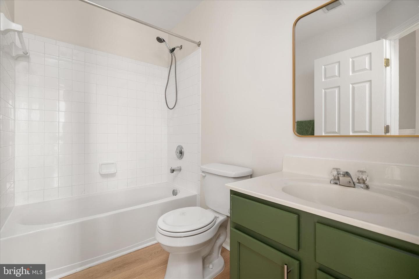 509 Hamilton Court photo 20