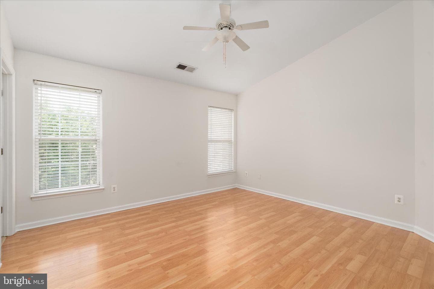 509 Hamilton Court photo 21