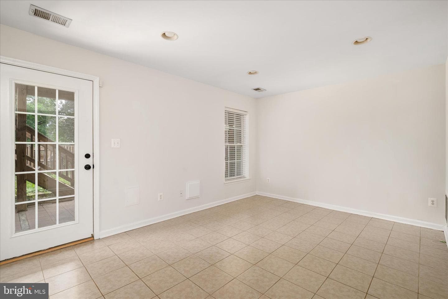 509 Hamilton Court photo 5