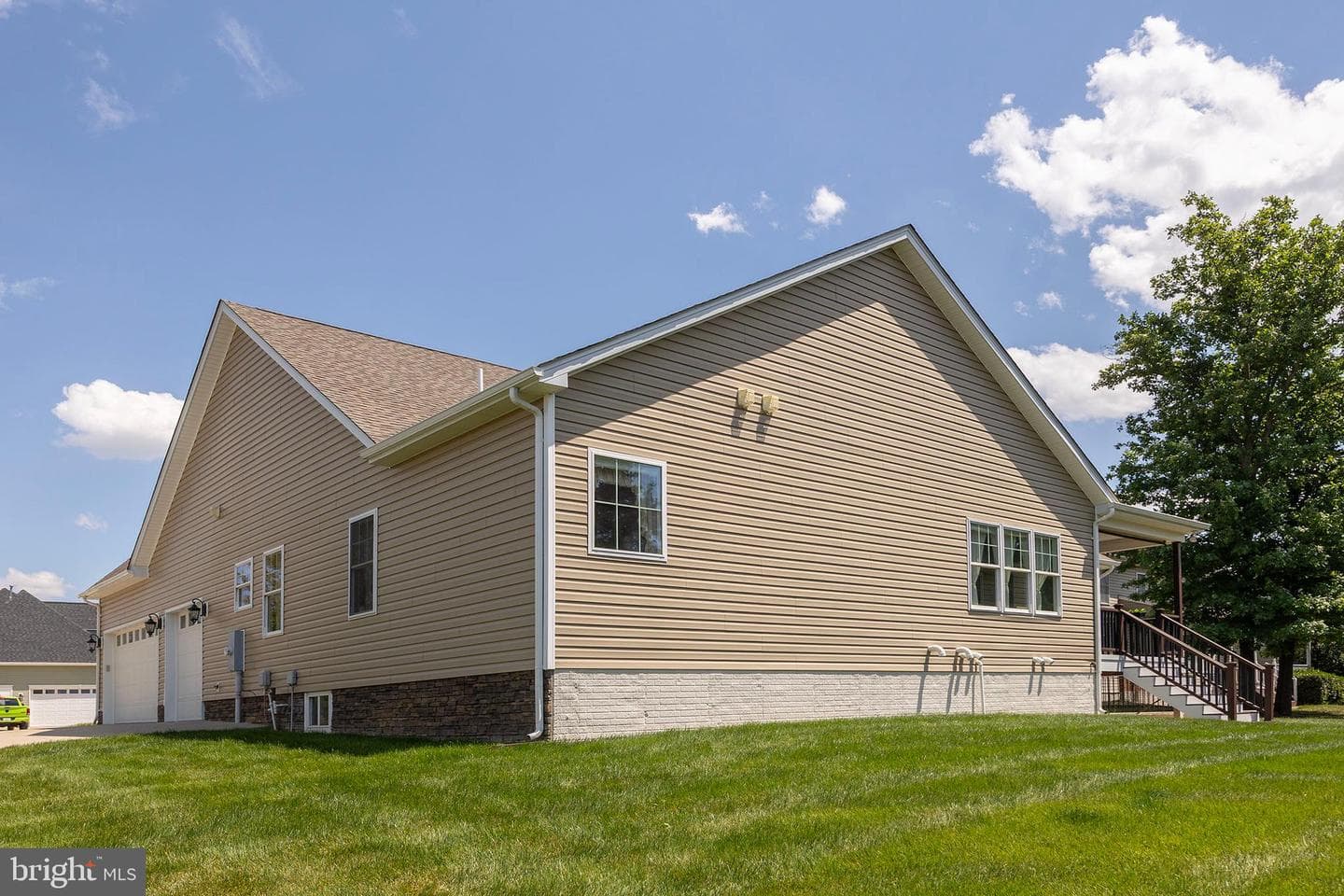 135 Kinross Drive photo 50