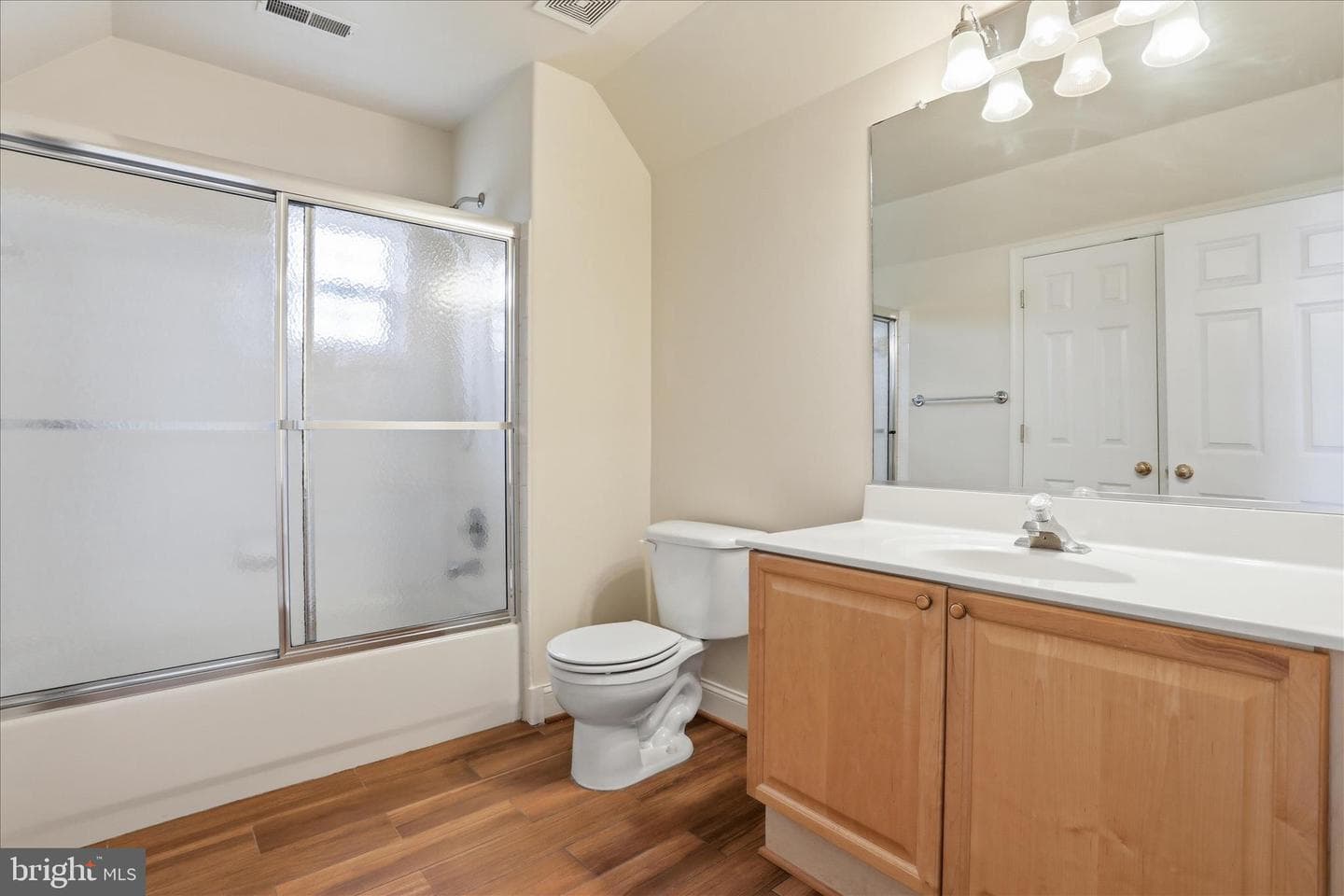 220 Flanagan Drive photo 7