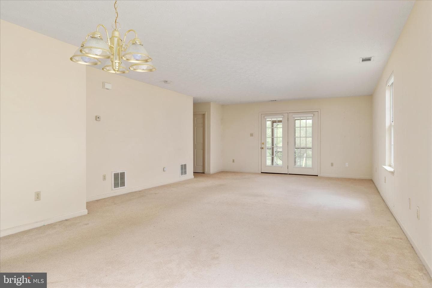 203 Cranberry Court photo 9