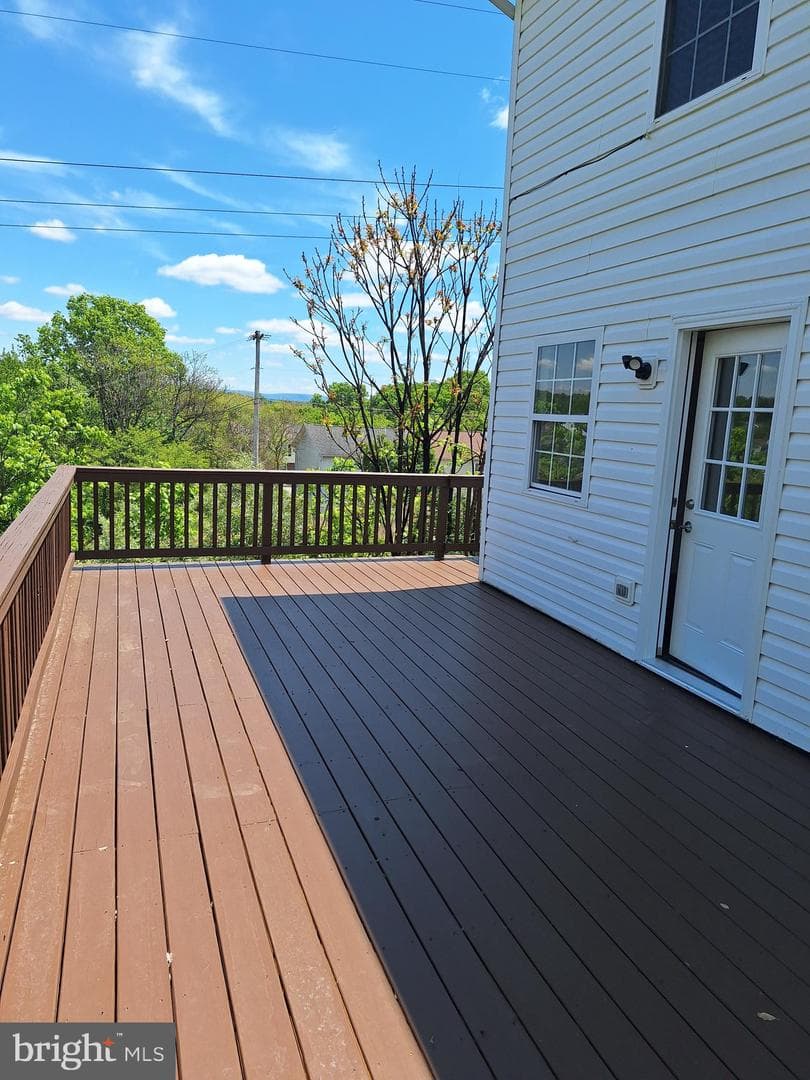 515 Emily Lane photo 9