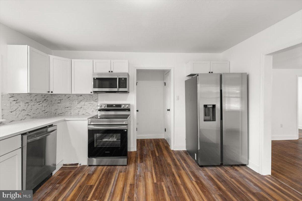 163 Margaret Lane photo 5