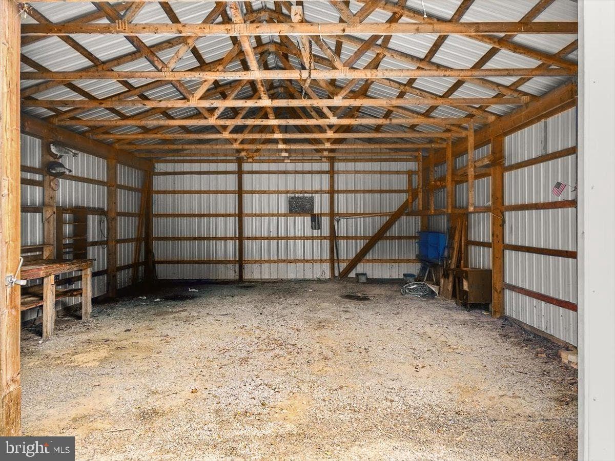 163 Margaret Lane photo 7