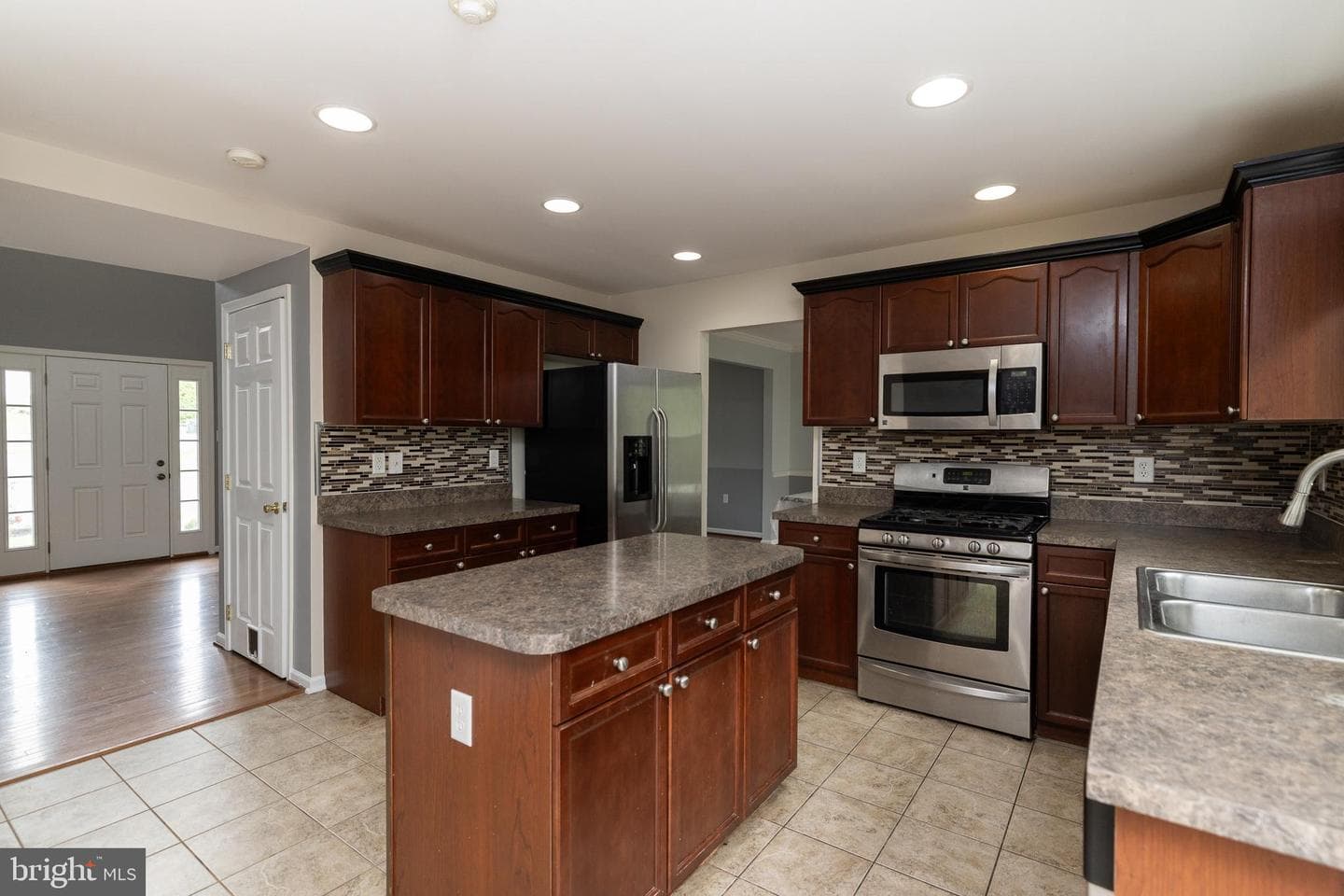 102 Blackpowder Court photo 11