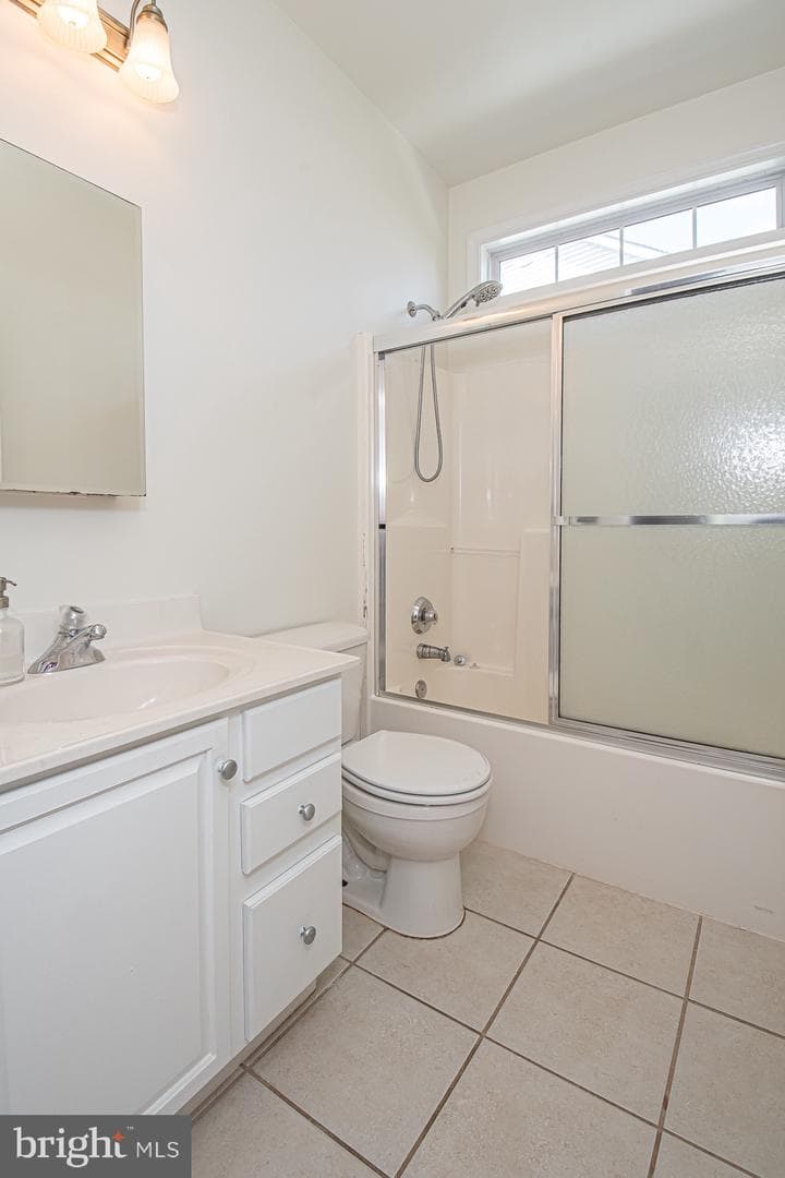 121 Travis Court photo 29