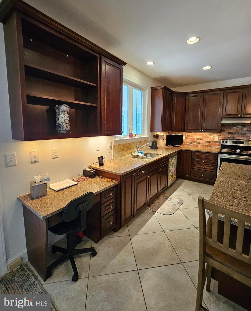 407 Mikey Court photo 18