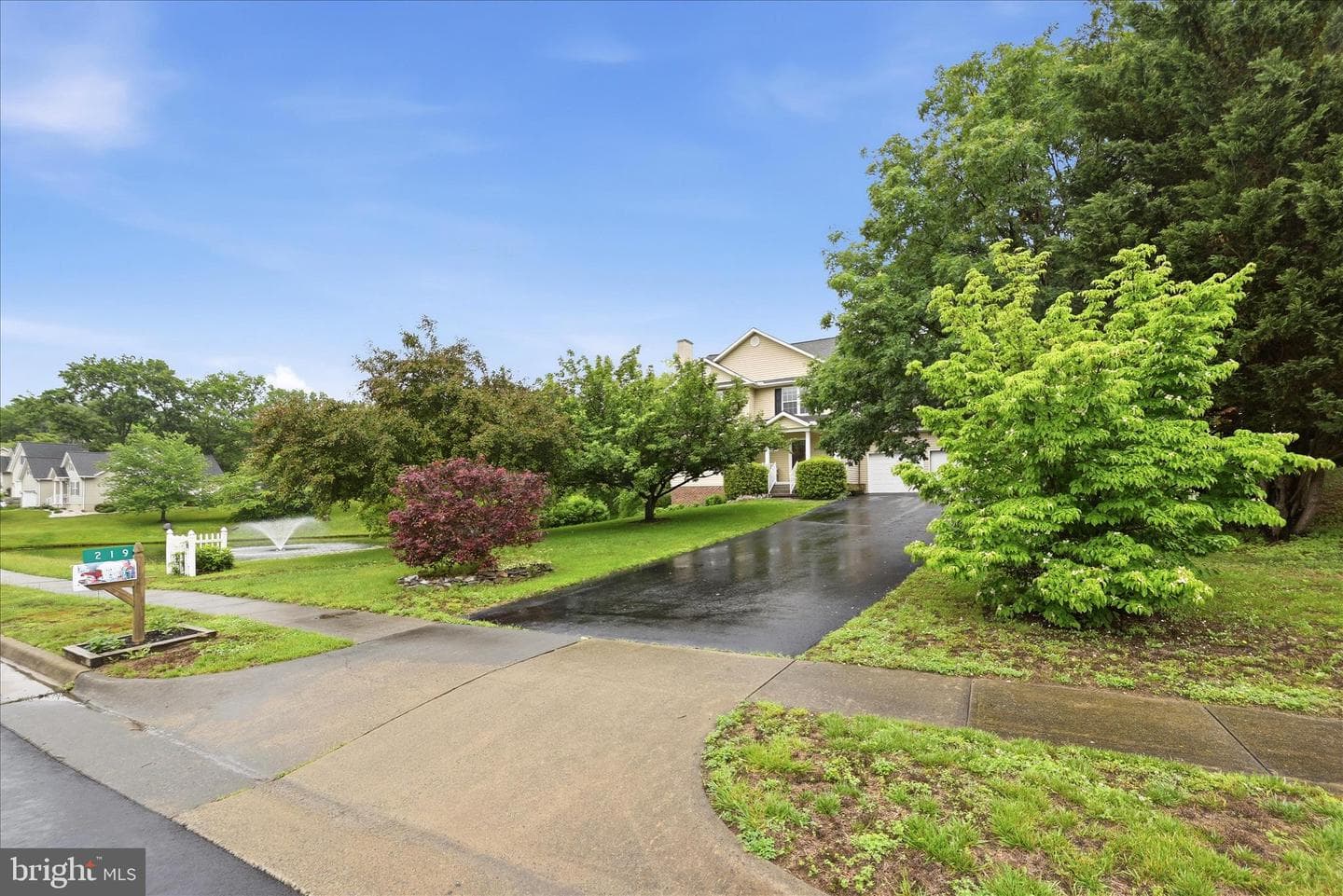 219 Bentley Avenue photo 60