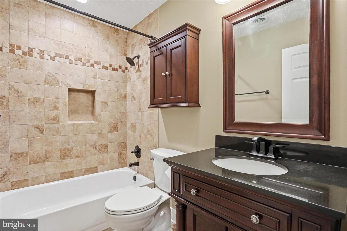 126 Meadowbrook photo 18