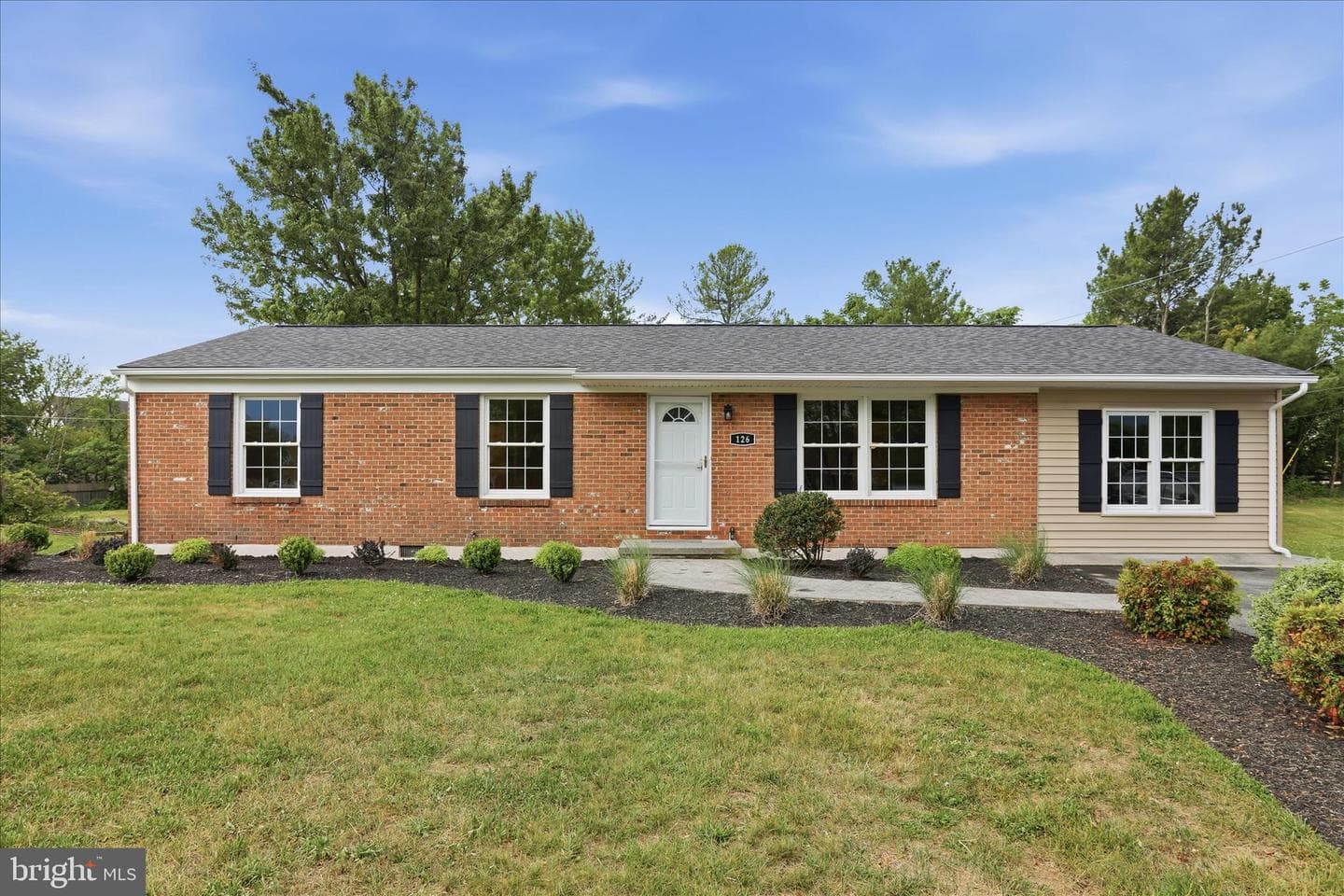 126 Meadowbrook photo 27