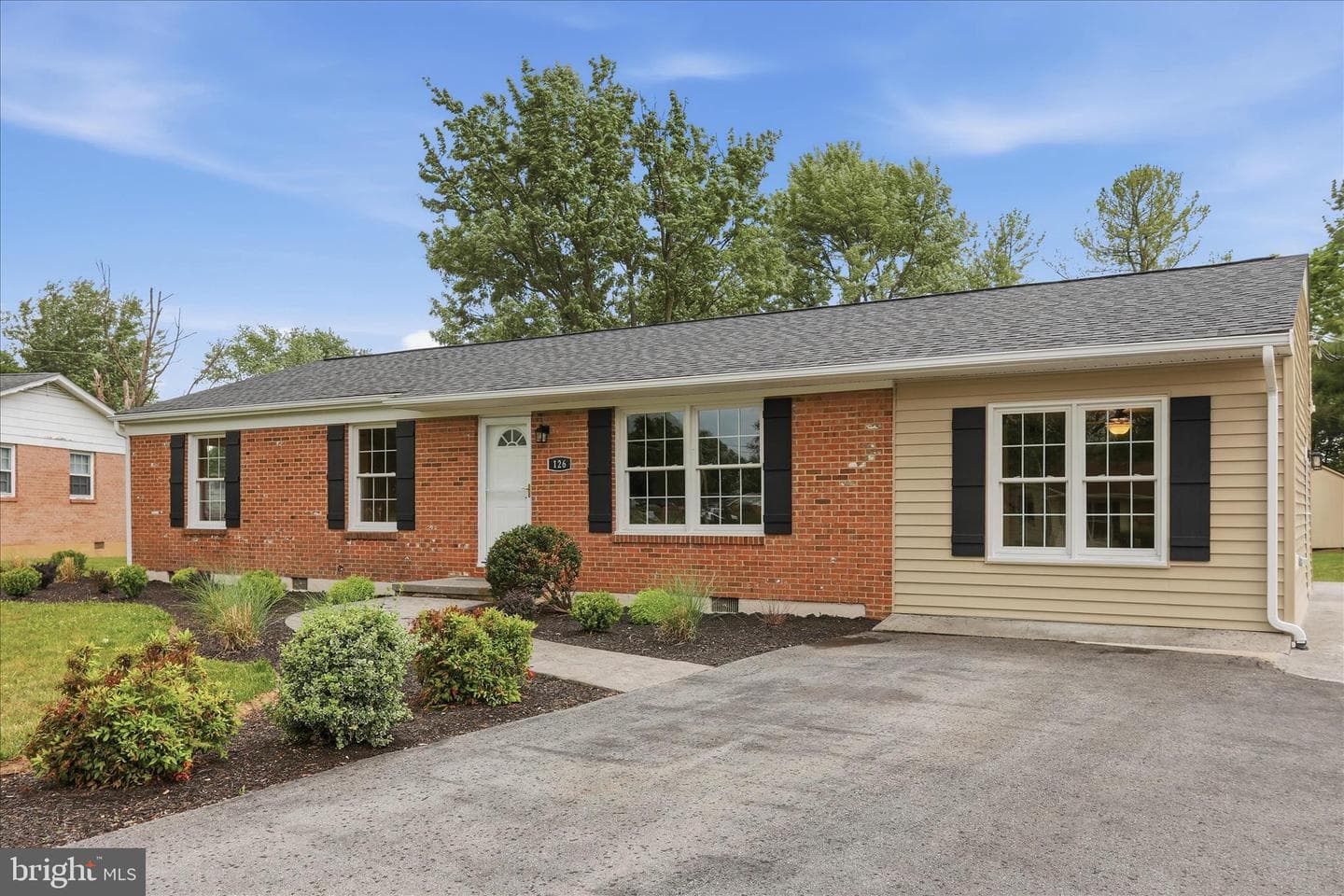 126 Meadowbrook photo 28