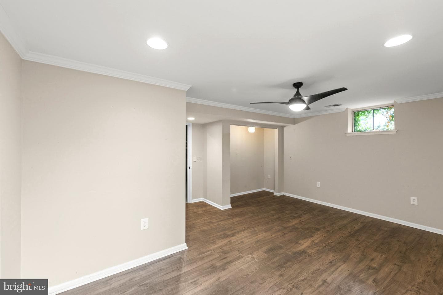 106 Etnam Street photo 24