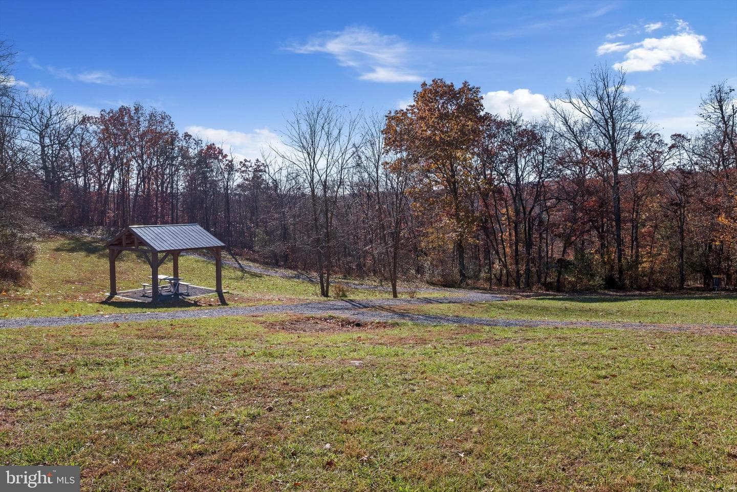 100 Woodlands Lane photo 64